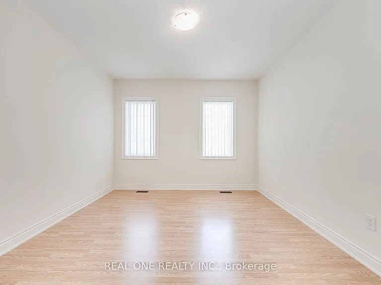 134 Goodwin Cres — Photo 34