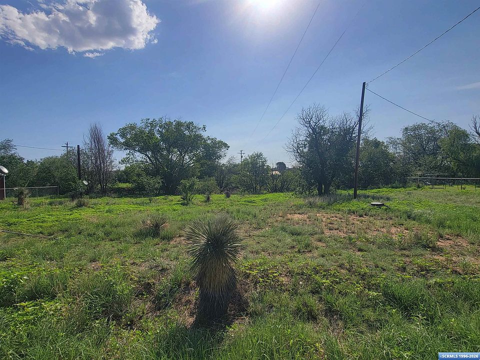 2nd image of 3950 Broken Arrow Dr