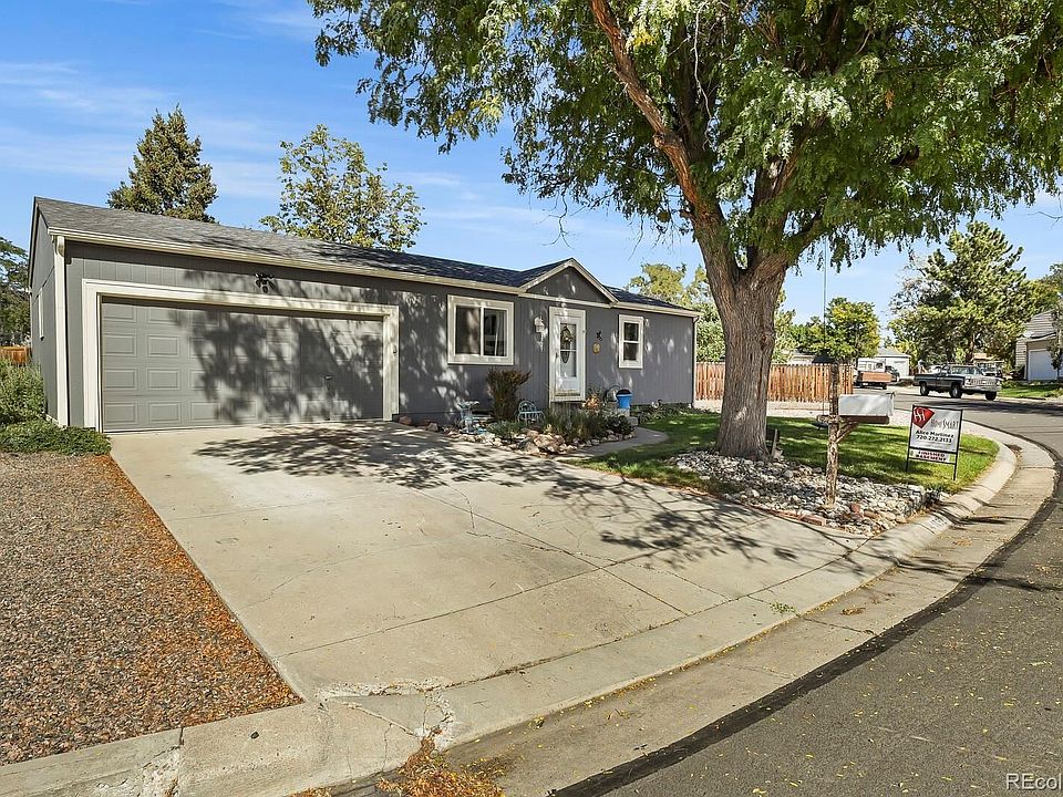 1st image of 10521 W 106th Pl