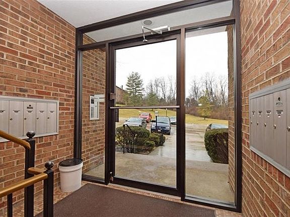 3rd image of 5442 Bluesky Dr Unit 1