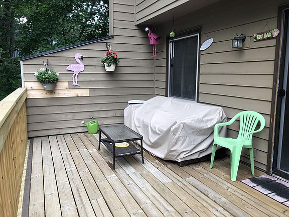 5th image of 362 W Eagle Lake Dr #1