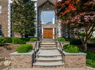 727 Galloping Hill Rd, Franklin Lakes, NJ 07417