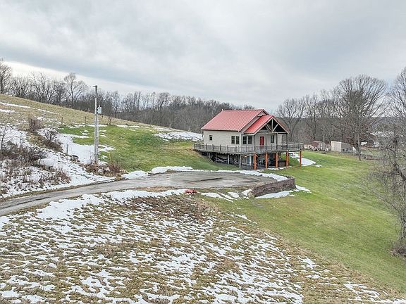 3rd image of 82450 Meyers Rd