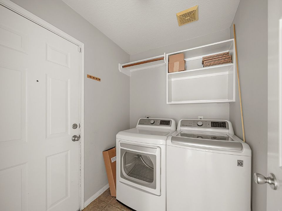 1st image of 1242 Hunter Wood Dr