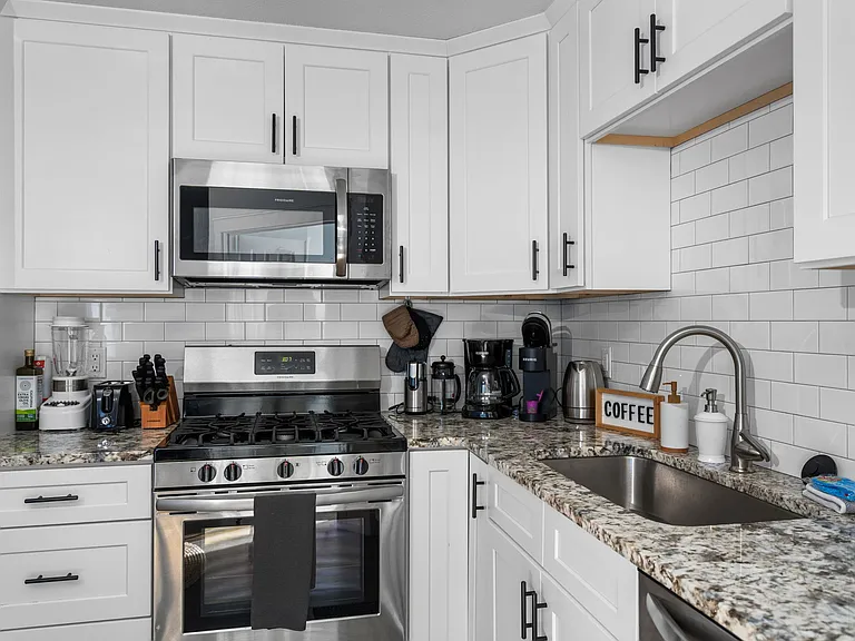 922 E Front St #201 — Photo 41
