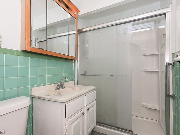 4th image of 21340 Carol Dr