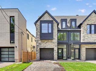 608 Tweedsmuir Ave #B, Ottawa, ON K1Z 5P3