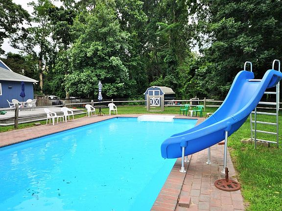 4th image of 17 Locust Ln