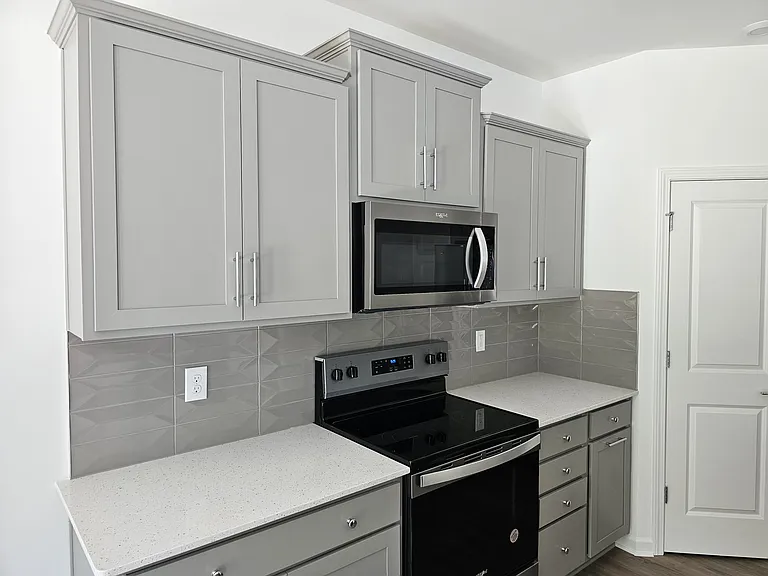 13152 Rover St — Photo 7