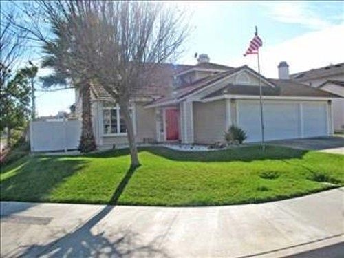 1st image of 870 Sunningdale Dr