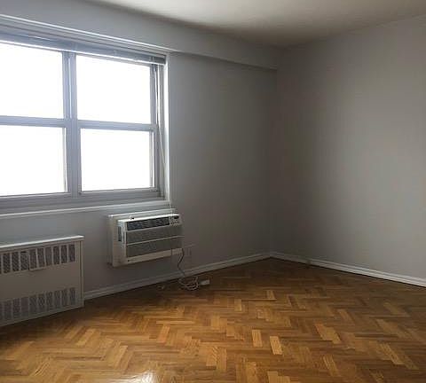 4th image of 440 Neptune Ave APT 12