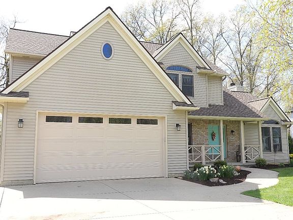 2nd image of 390 Thomas Alva Dr