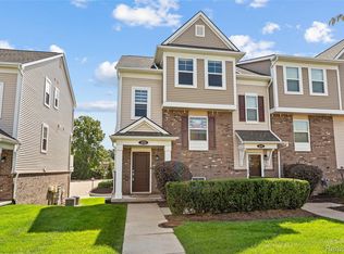 3211 Johanna Ware W, Wixom, MI 48393