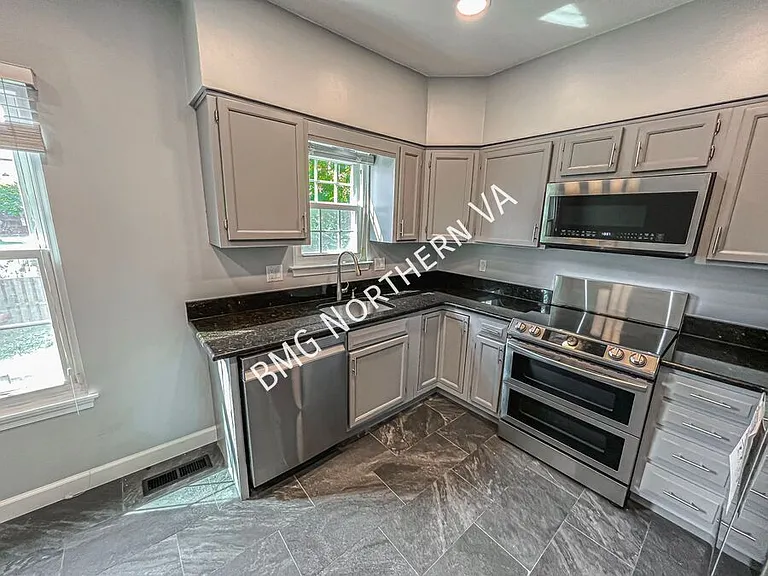 954 S Rolfe St — Photo 6
