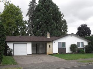 2070 Princeton Dr, Eugene, OR 97405