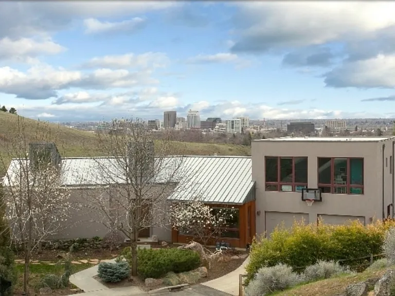 509 W Groveview Ln — Photo 6