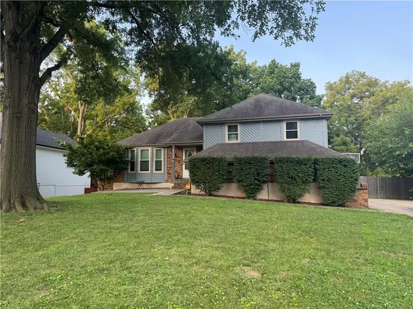 131 SW 27th St, Blue Springs, MO 64015