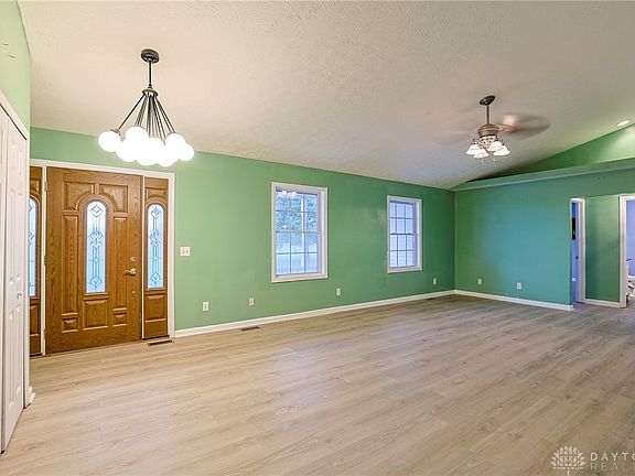 5th image of 6880 Bard Rd
