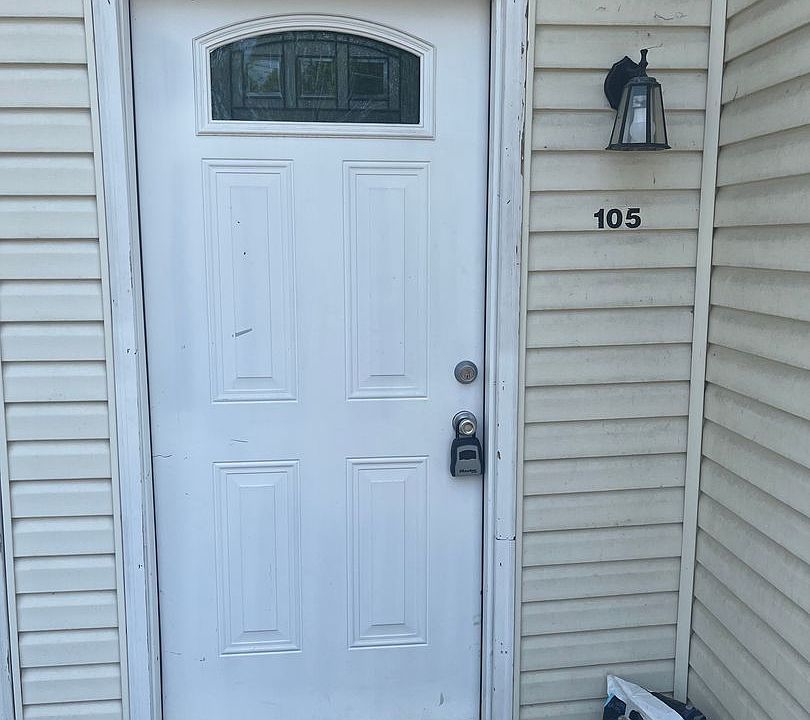 1st image of 42 Forest Dr #105