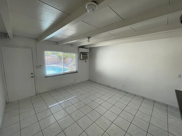 508 Desert View Dr #2 — Photo 5