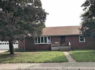 611 W 9th St, Rochester, IN 46975