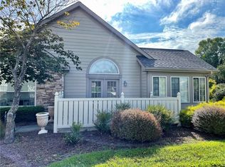 4276 Plantation Ridge Ln, Greensboro, NC 27409