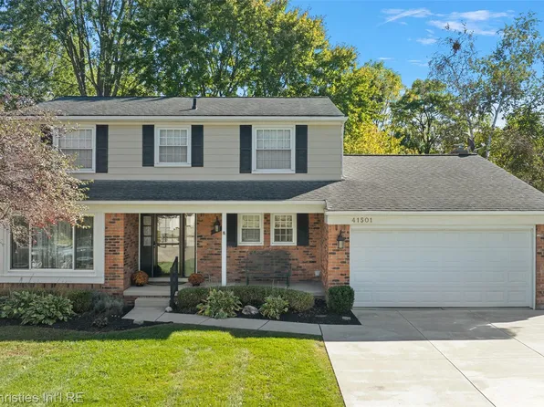 41501 Ladywood Ct, Northville, MI 48168