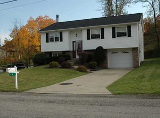 30 W White Oak Dr, Delmont, PA