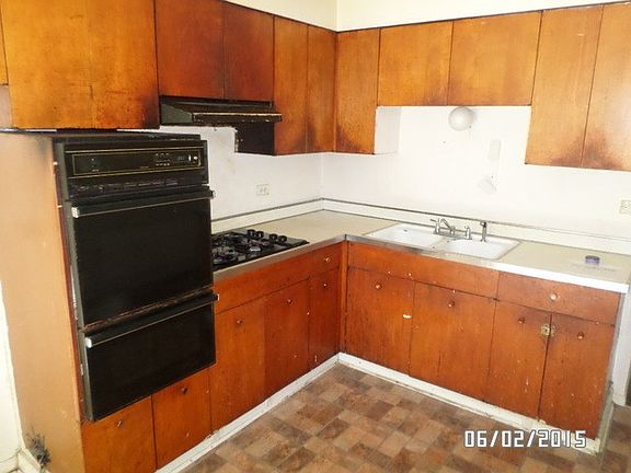 4th image of 1611 Greenfield Ave