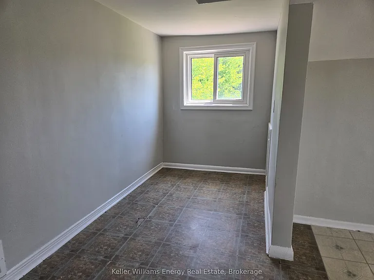 86 Brock St E #3 — Photo 4