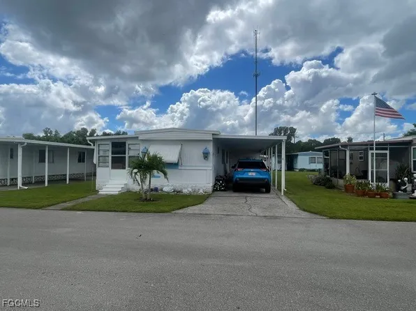 75 Hacienda Blvd, Fort Myers, FL 33905