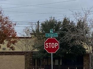 7700 Willow St, Houston, TX 77088