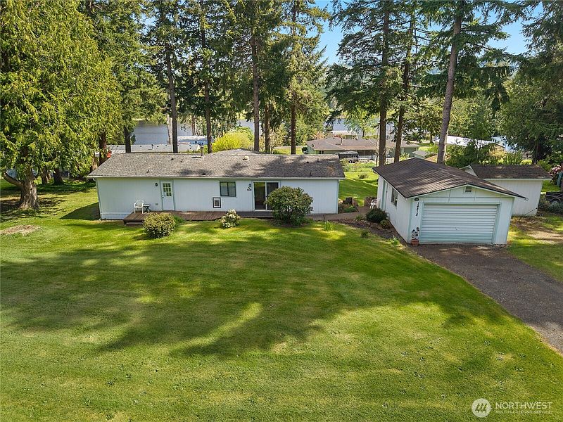 3rd image of 14818 Terrace Avenue SE