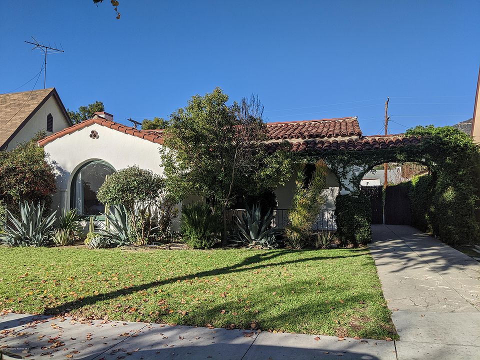 1st image of 717 Palm Dr