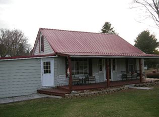 205 Chinquapin Ave, Rural Retreat, VA 24368
