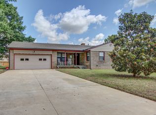 7 E 32nd Pl, Sand Springs, OK 74063