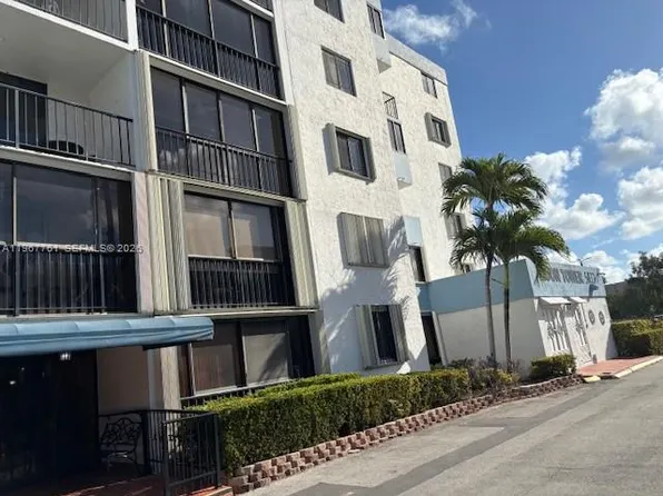 5033 NW 7th St APT 101, Miami, FL 33126