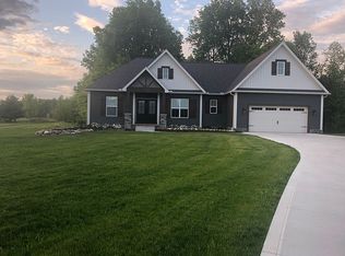 33680 View Point Dr, Columbia Station, OH 44028