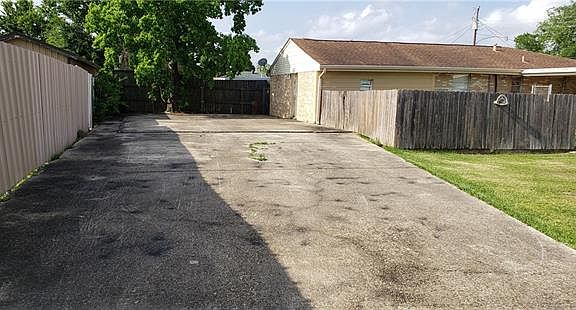 5th image of 1756 Bonnie Ann Dr