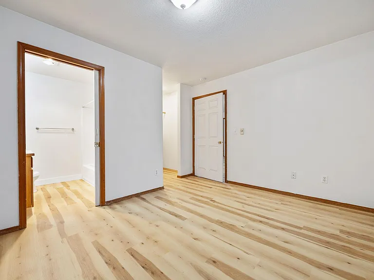 12901 NE Prescott Dr #B — Photo 15
