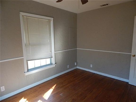 4th image of 4932 Roanoke St