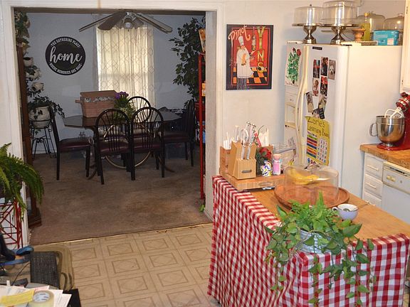 4th image of 9615 Sophora Cir