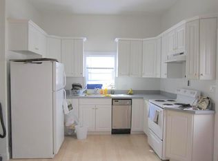 4 Craigie St APT 2, Somerville, MA 02143