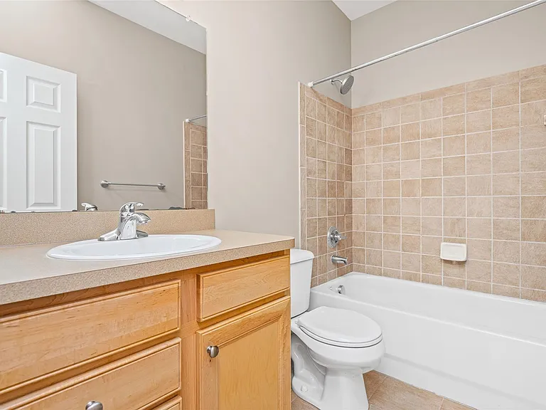 420 Lewis Ct — Photo 36