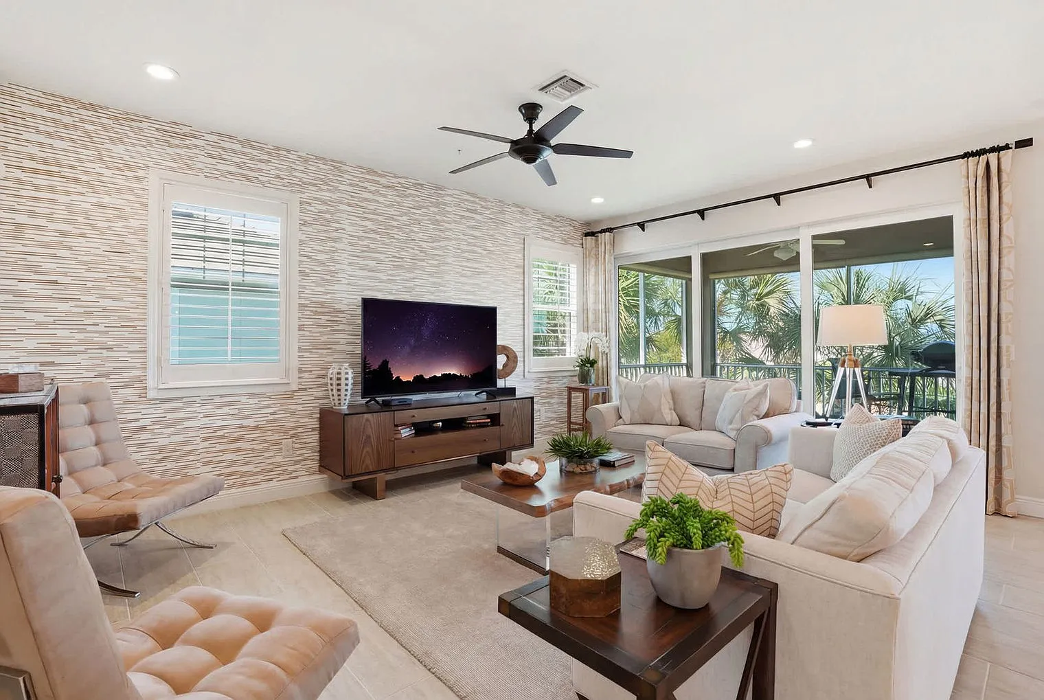 2 bed, 2.0 bath, 1657 sqft, $4,560 — Photo 1