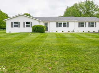 901 N 700 W, Greenfield, IN 46140