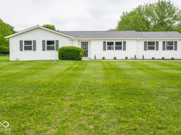 901 N 700 W, Greenfield, IN 46140
