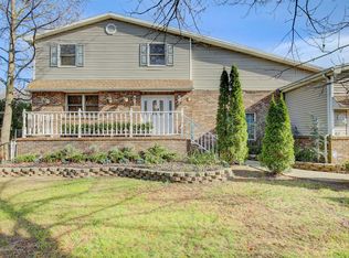 638 Laurel Ave, Holmdel, NJ 07733