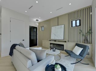 8079 Selkirk St, Vancouver, BC V6P4H8