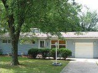 6880 N Montrose Ave, Kansas City, MO 64151